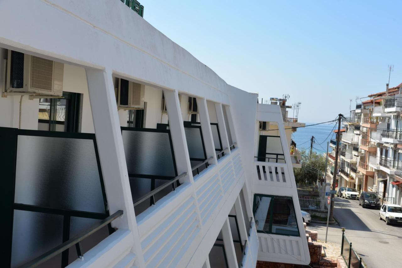 Villa Cariatis Nea Kallikrateia Bagian luar foto
