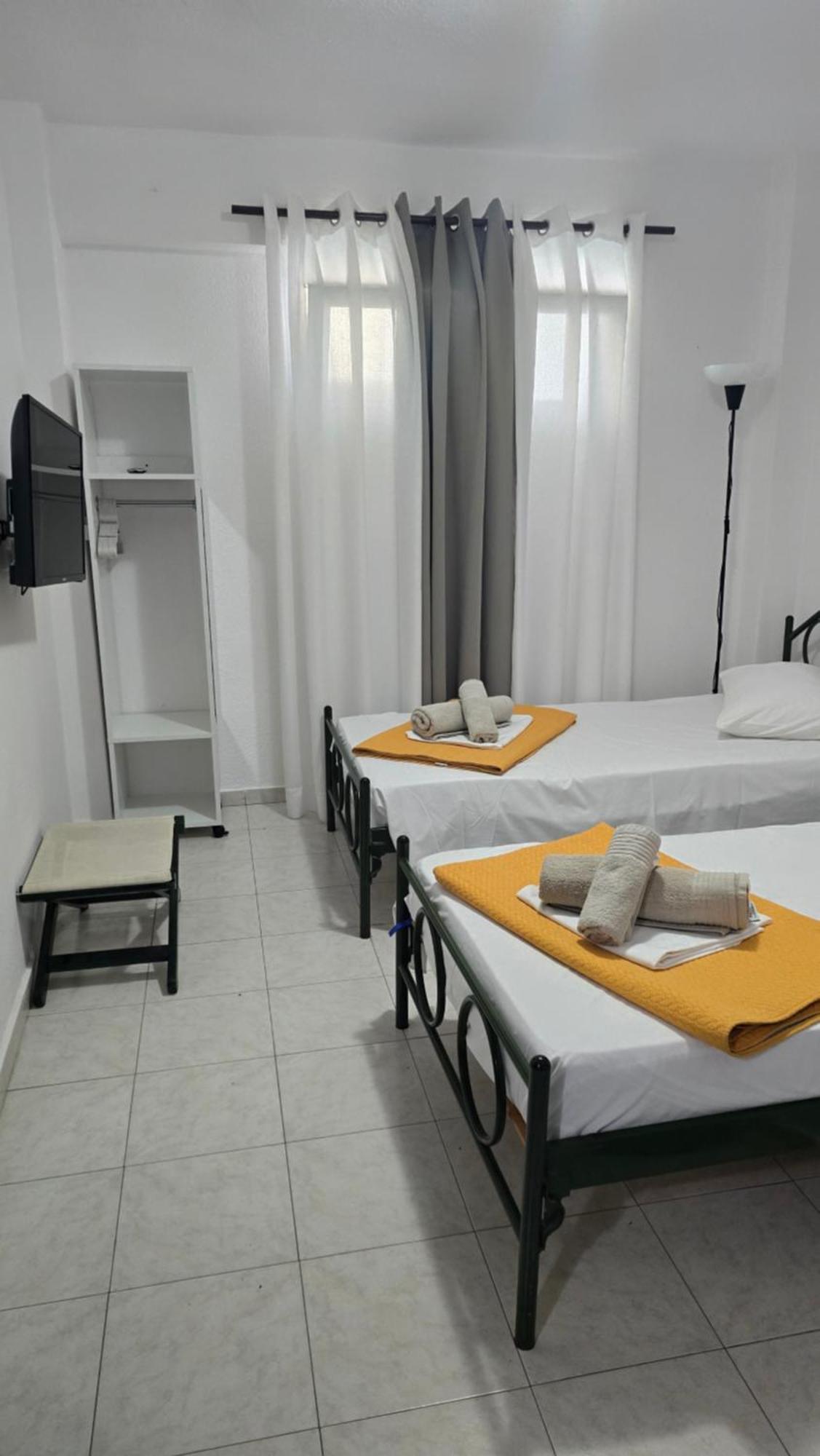 Villa Cariatis Nea Kallikrateia Bagian luar foto